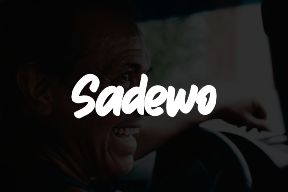 How Sadewo Elevates Web Design with Its Eclectic Script Typeface